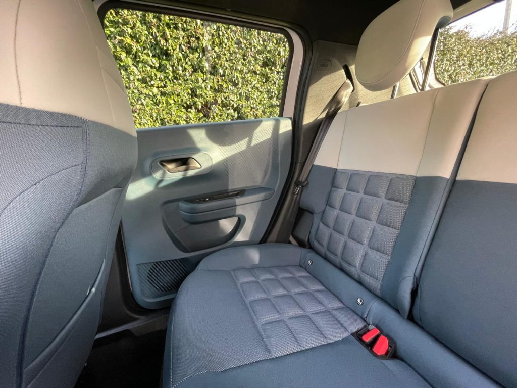 FIAT Grande Panda 1.2 Hybrid 110 CV S&S La Prima - 13