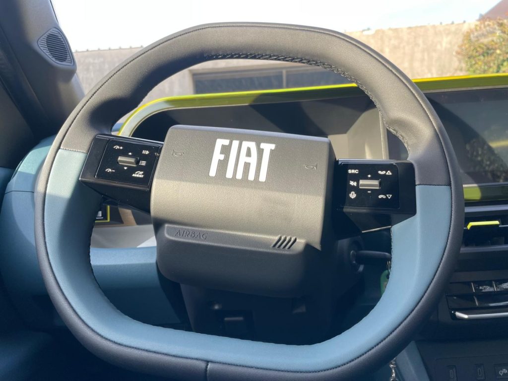 FIAT Grande Panda 1.2 Hybrid 110 CV S&S La Prima - 15