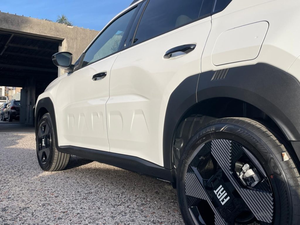 FIAT Grande Panda 1.2 Hybrid 110 CV S&S La Prima - 17