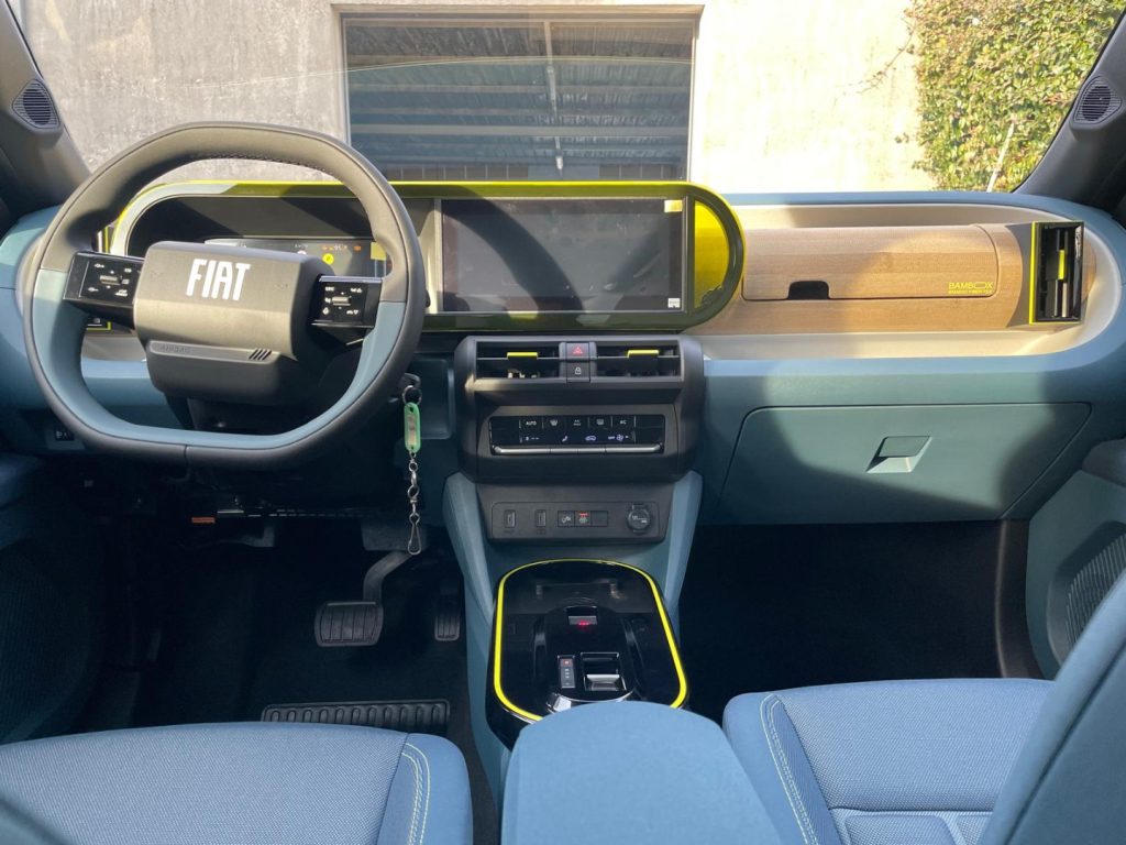 FIAT Grande Panda 1.2 Hybrid 110 CV S&S La Prima - 27
