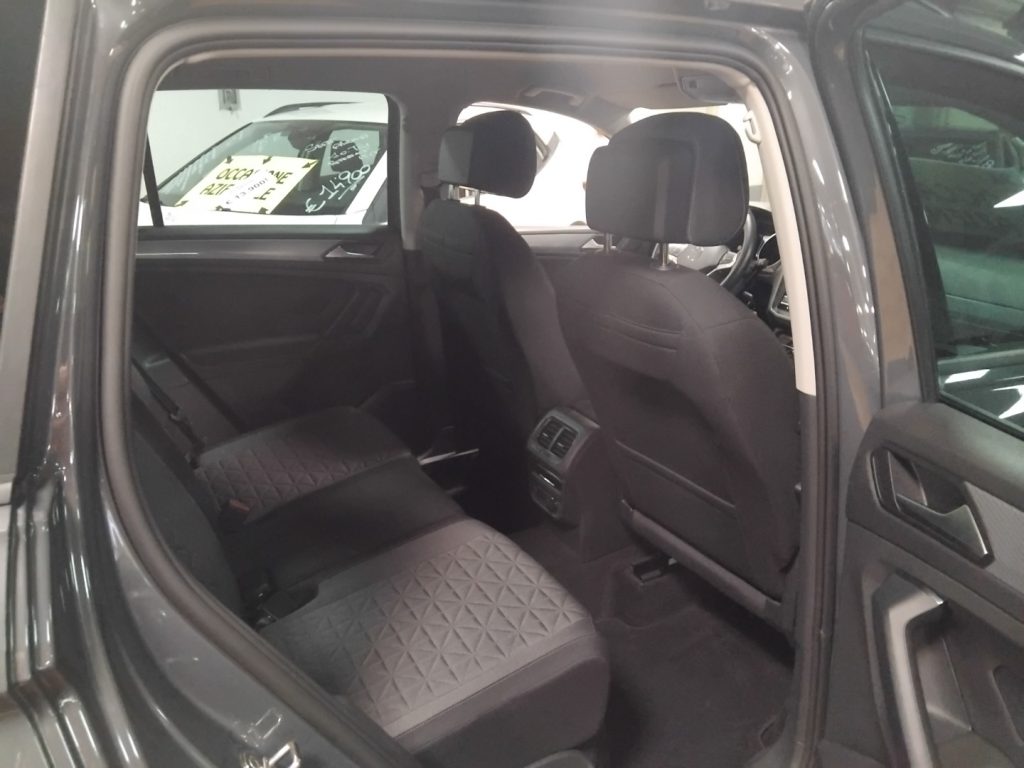 VOLKSWAGEN Tiguan 2.0 TDI SCR LIFE Dsg LED - 9