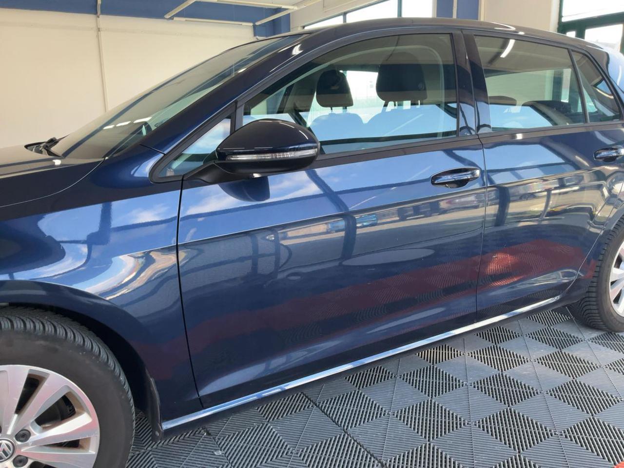 VOLKSWAGEN Golf 1.2 TSI 105 CV 5p. Comfortline BlueMotion Technolo - 4