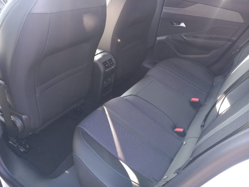 PEUGEOT 308 BlueHDi 130 S&S EAT8 Allure+P. VISION 360°+DR. ASS - 14