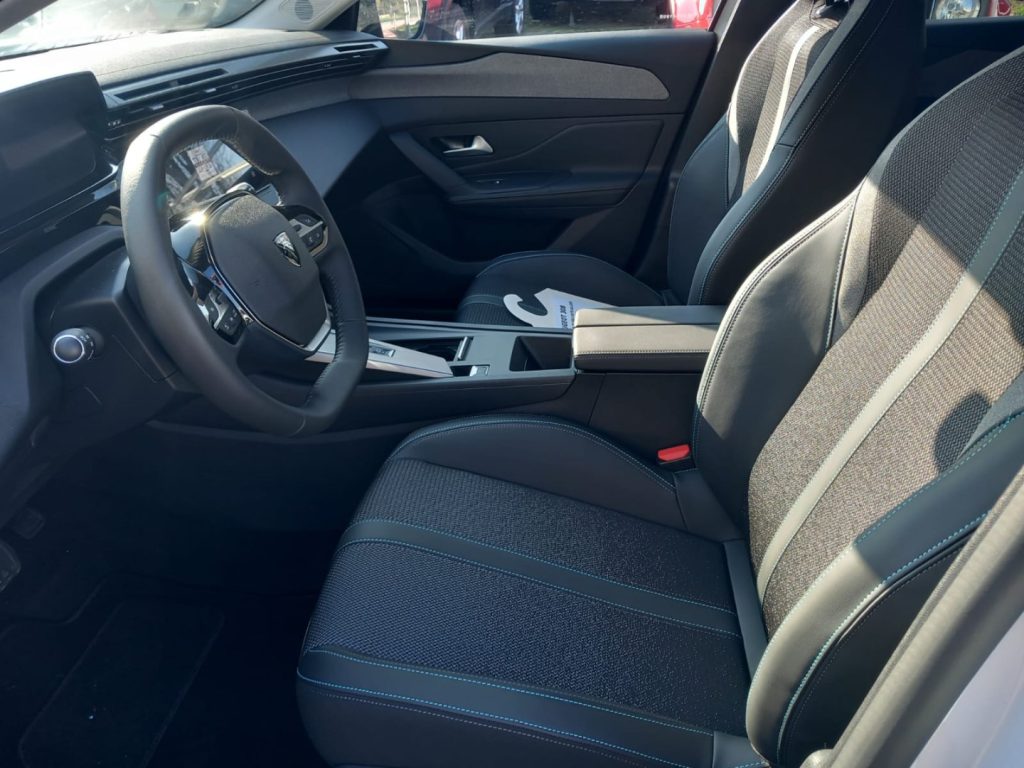 PEUGEOT 308 BlueHDi 130 S&S EAT8 Allure+P. VISION 360°+DR. ASS - 12