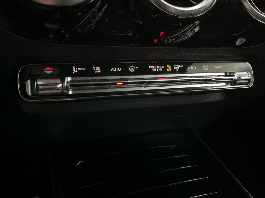 MERCEDES-BENZ GLA 180 d Automatic Sport Plus - 14