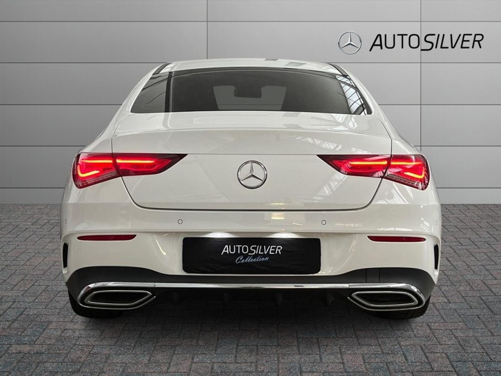 MERCEDES-BENZ CLA 200 Automatic Premium - 4