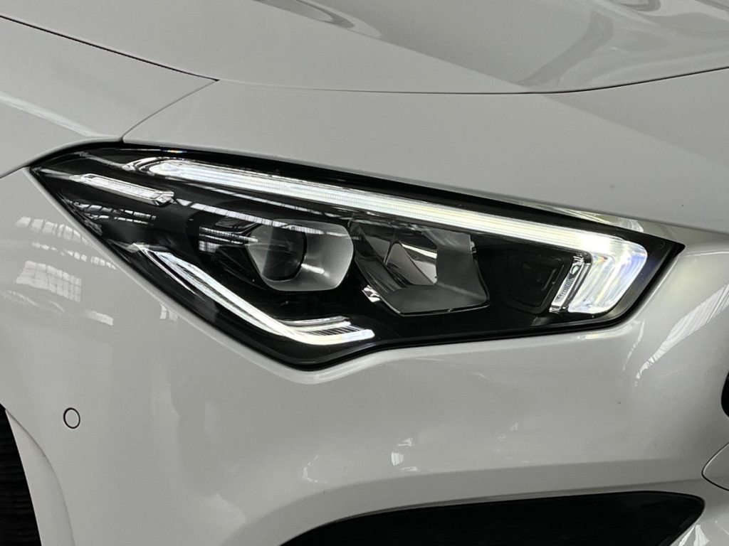 MERCEDES-BENZ CLA 200 Automatic Premium - 17