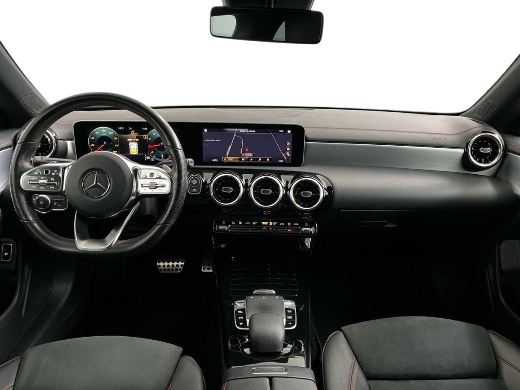 MERCEDES-BENZ CLA 200 Automatic Premium - 9