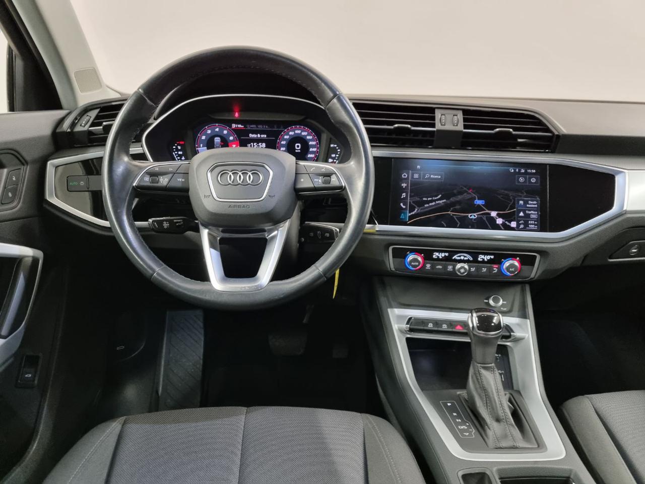 AUDI Q3 35 TFSI S tronic Business - 23