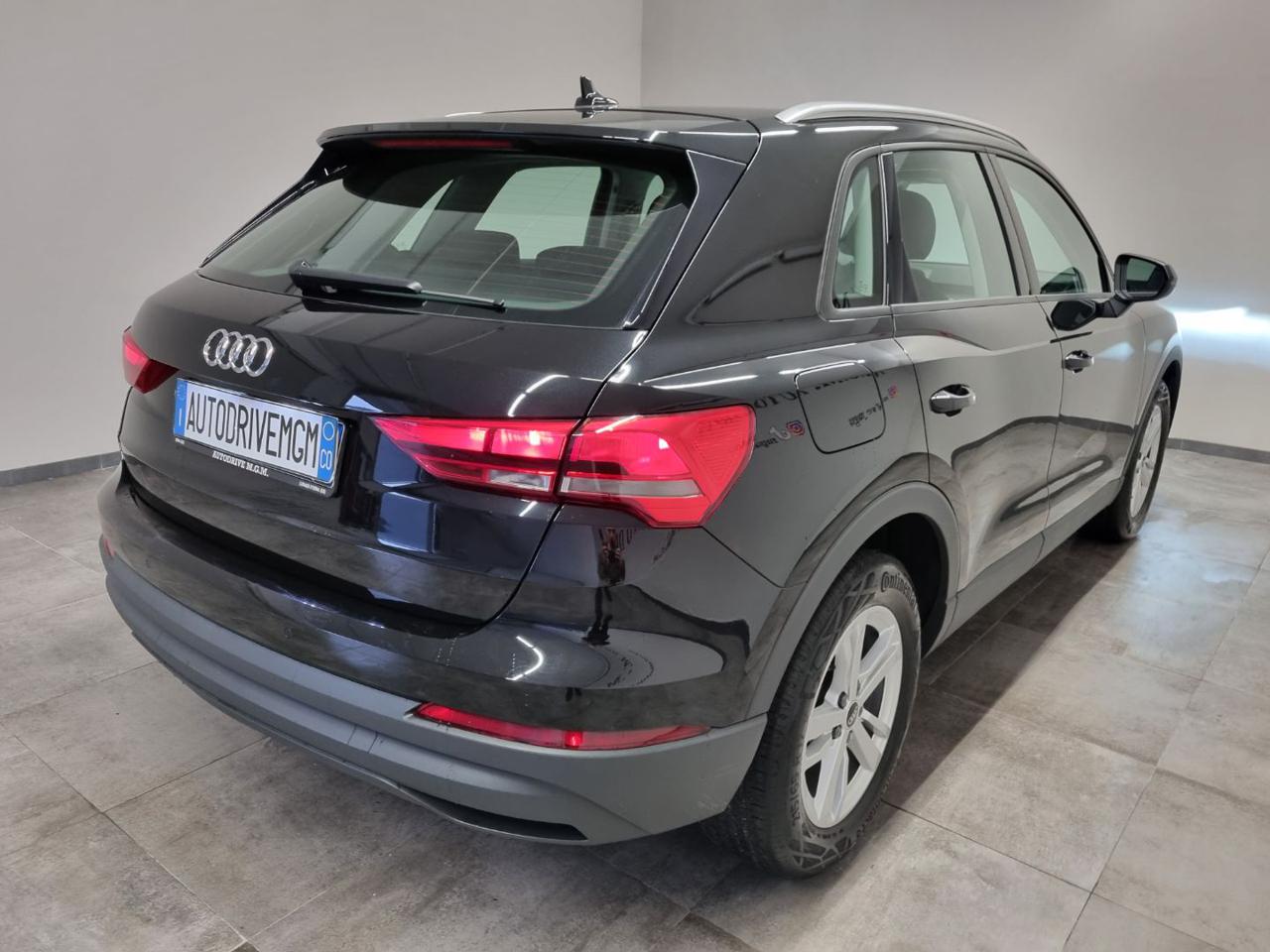 AUDI Q3 35 TFSI S tronic Business - 29