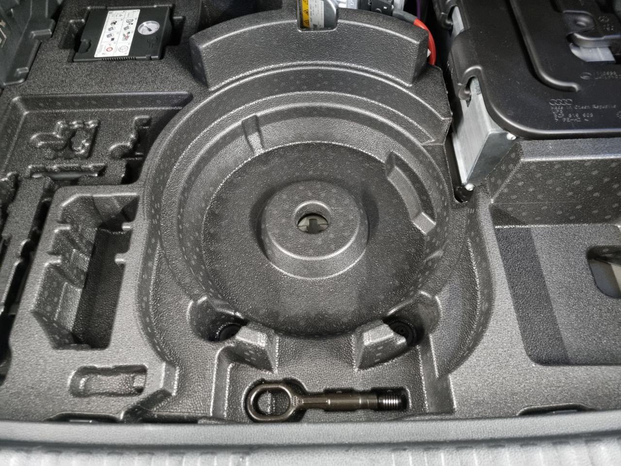 AUDI Q3 35 TFSI S tronic Business - 16