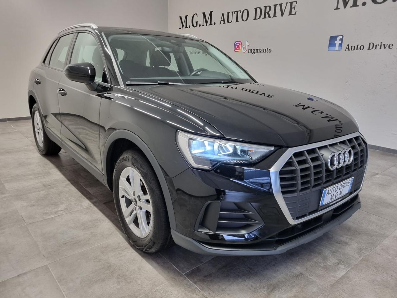 AUDI Q3 35 TFSI S tronic Business - 21