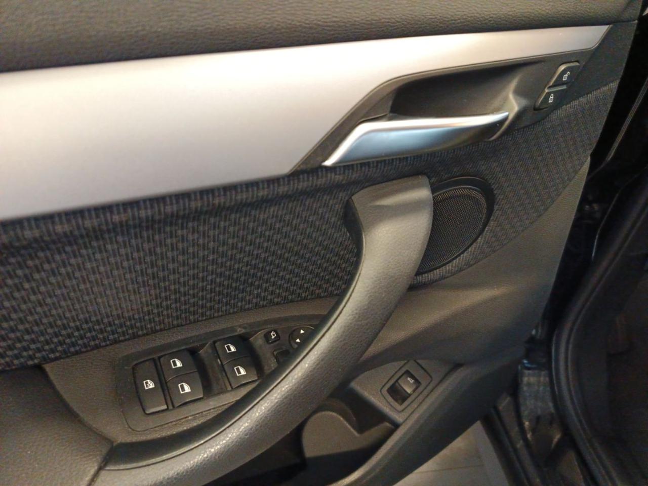 BMW X1 sDrive18d Business Advantage - 9