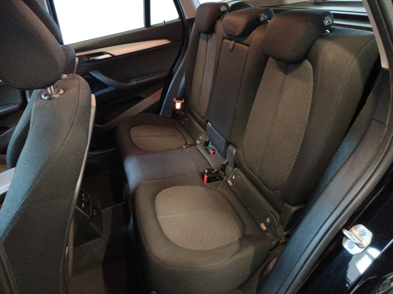 BMW X1 sDrive18d Business Advantage - 14