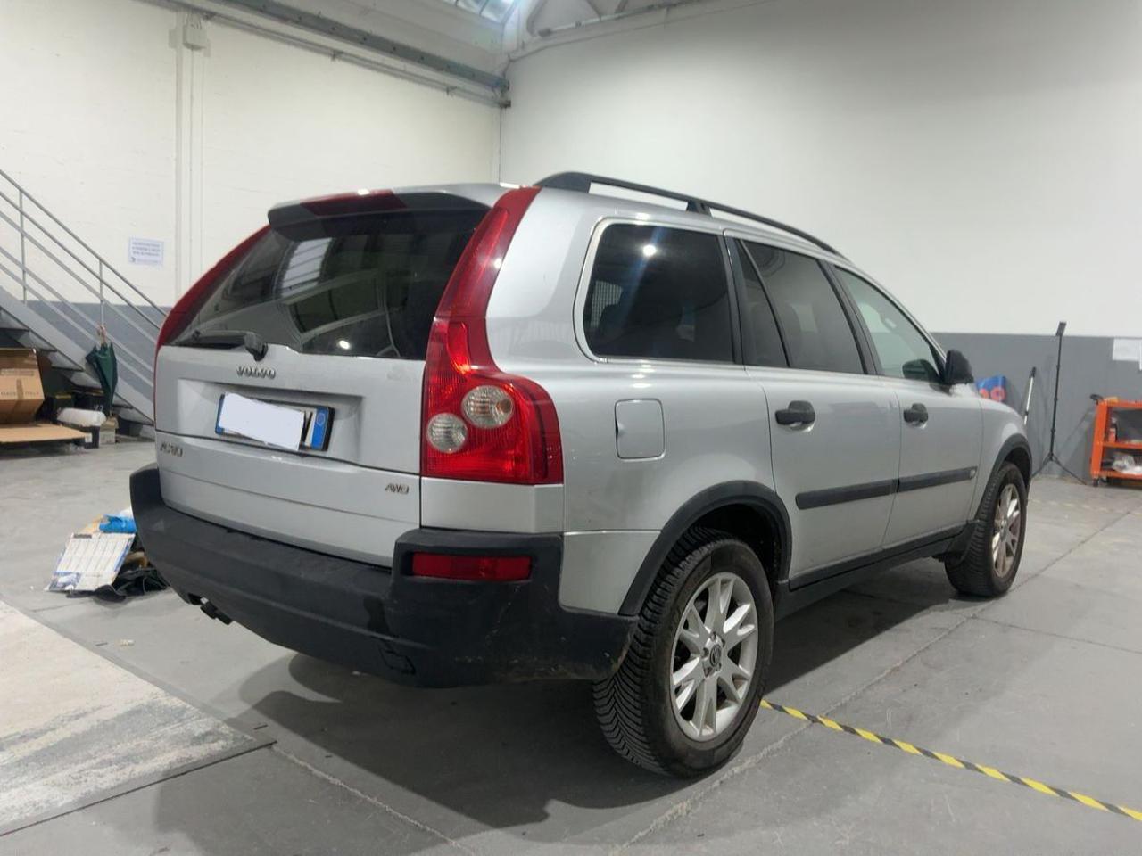 VOLVO XC90 2.4 D5 185 CV AWD - 6