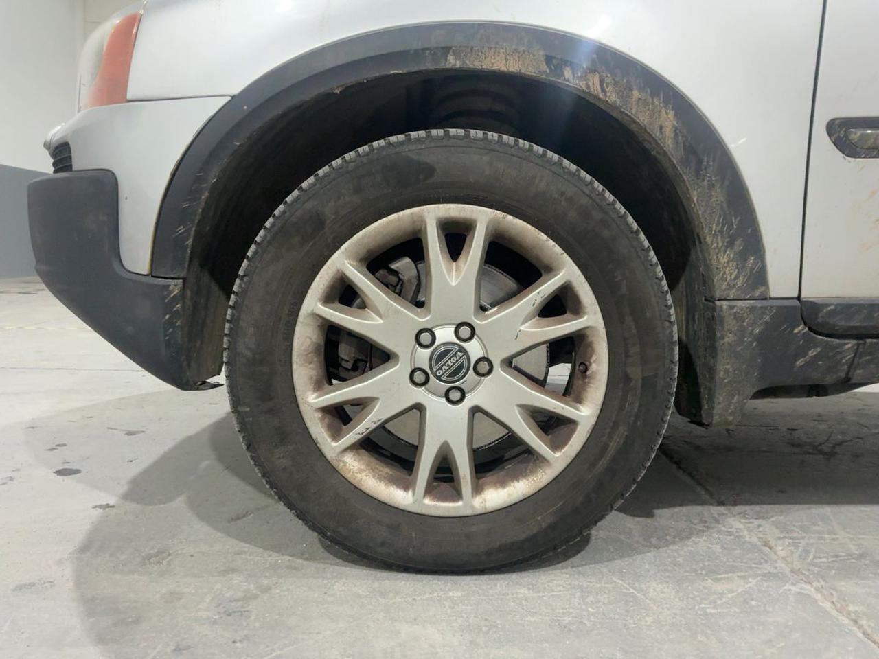 VOLVO XC90 2.4 D5 185 CV AWD - 9