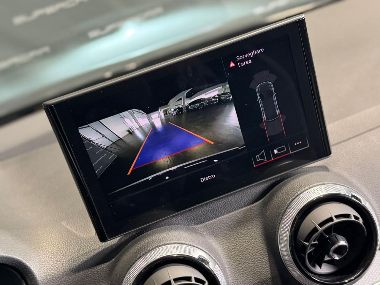 AUDI Q2 35 TFSI S-line - 14