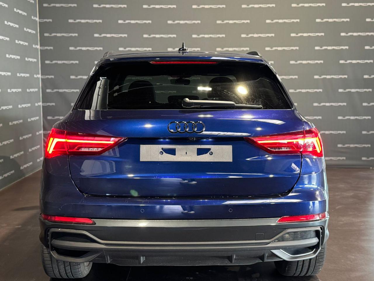 AUDI Q3 35 TDI S tronic Identity Black - 4