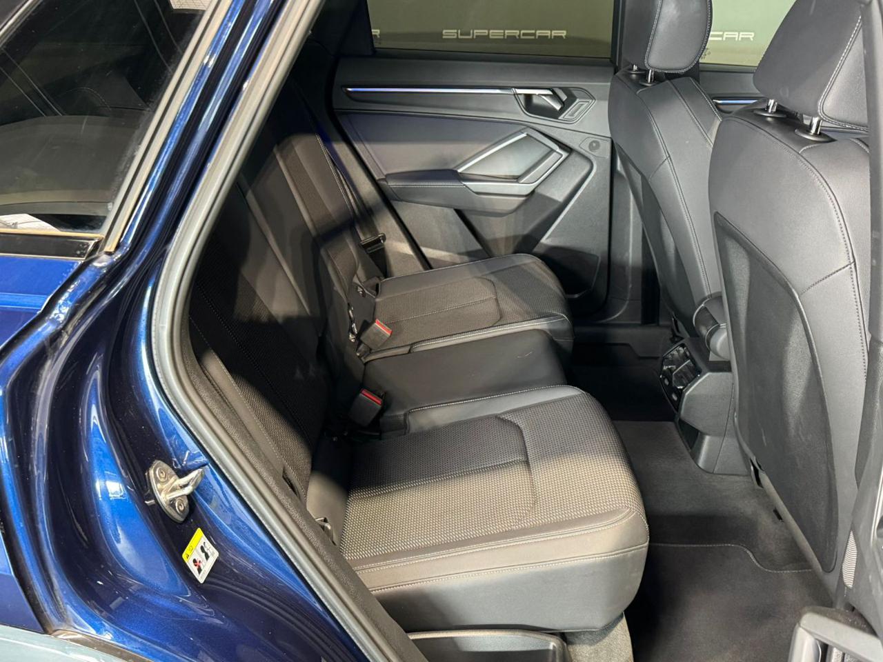 AUDI Q3 35 TDI S tronic Identity Black - 12