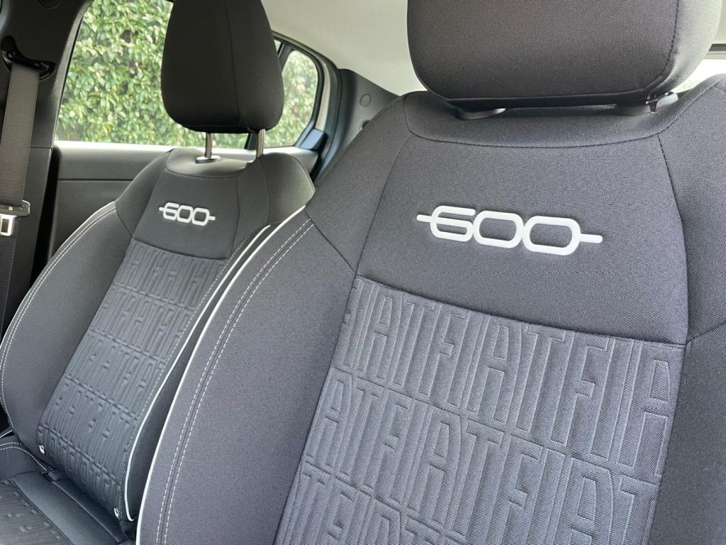 FIAT 600 Hybrid 110 CV DCT MHEV Serie Speciale Icon - 8