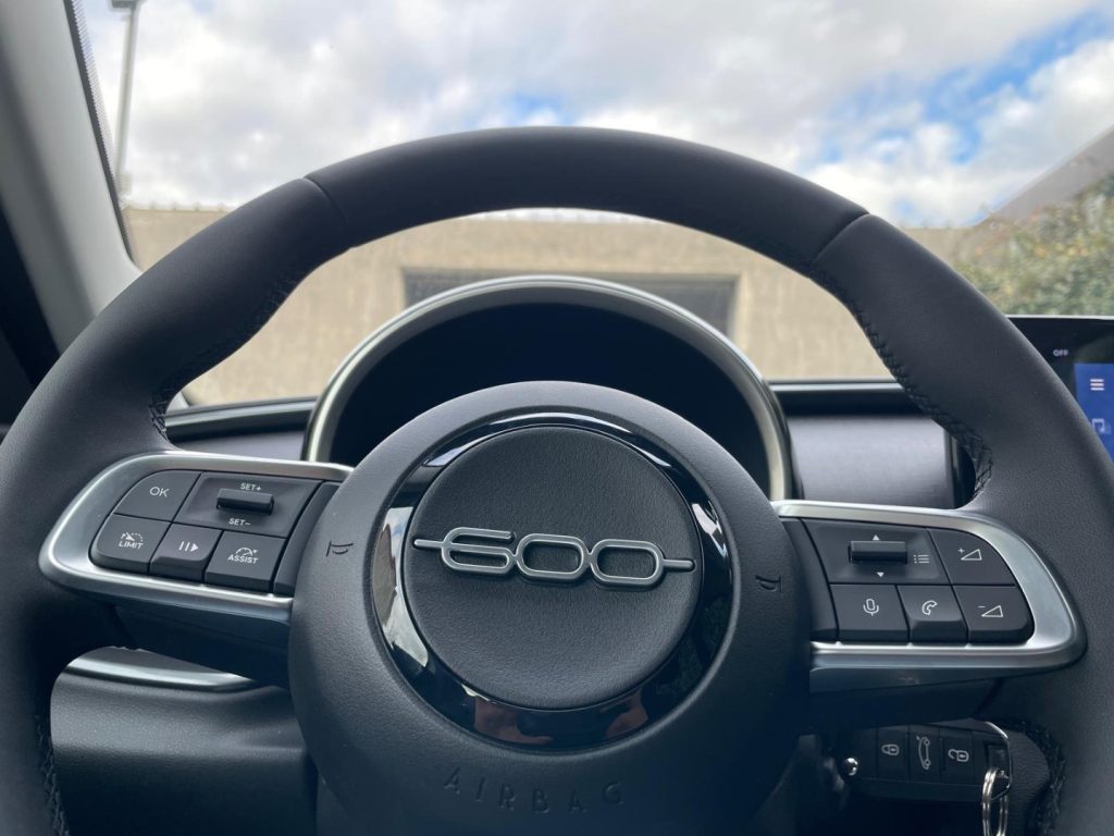 FIAT 600 Hybrid 110 CV DCT MHEV Serie Speciale Icon - 11