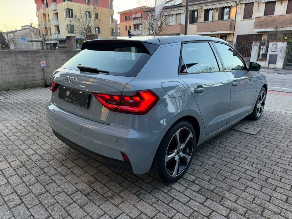 AUDI A1 SPB 25 Benzina - 5