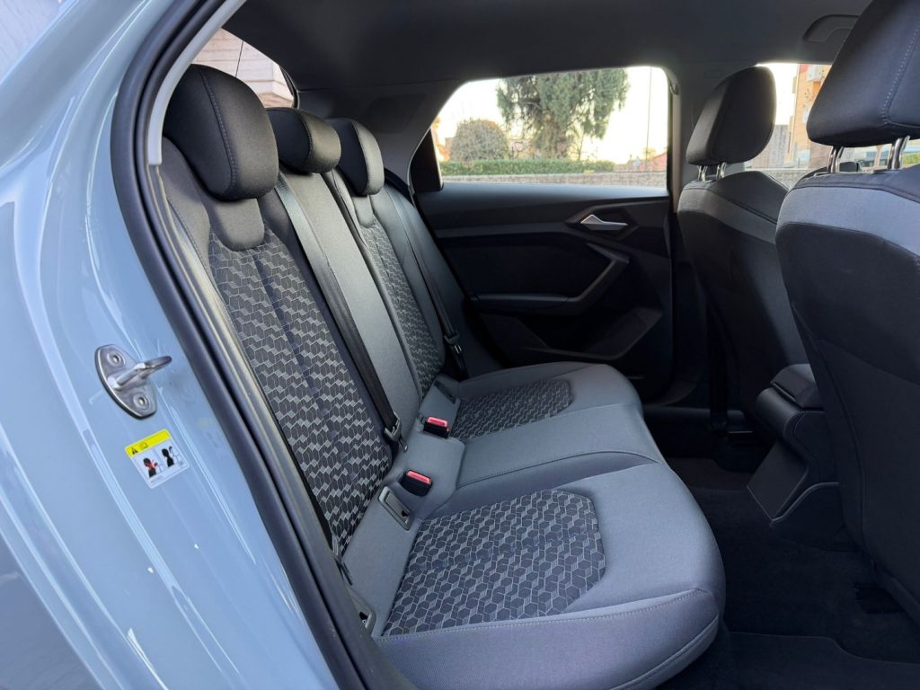 AUDI A1 SPB 25 Benzina - 14