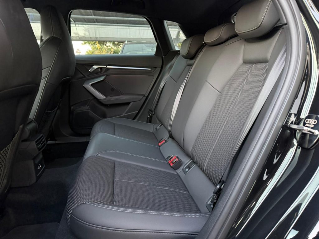 AUDI S3 SPB 333cv quattro S tronic - 14