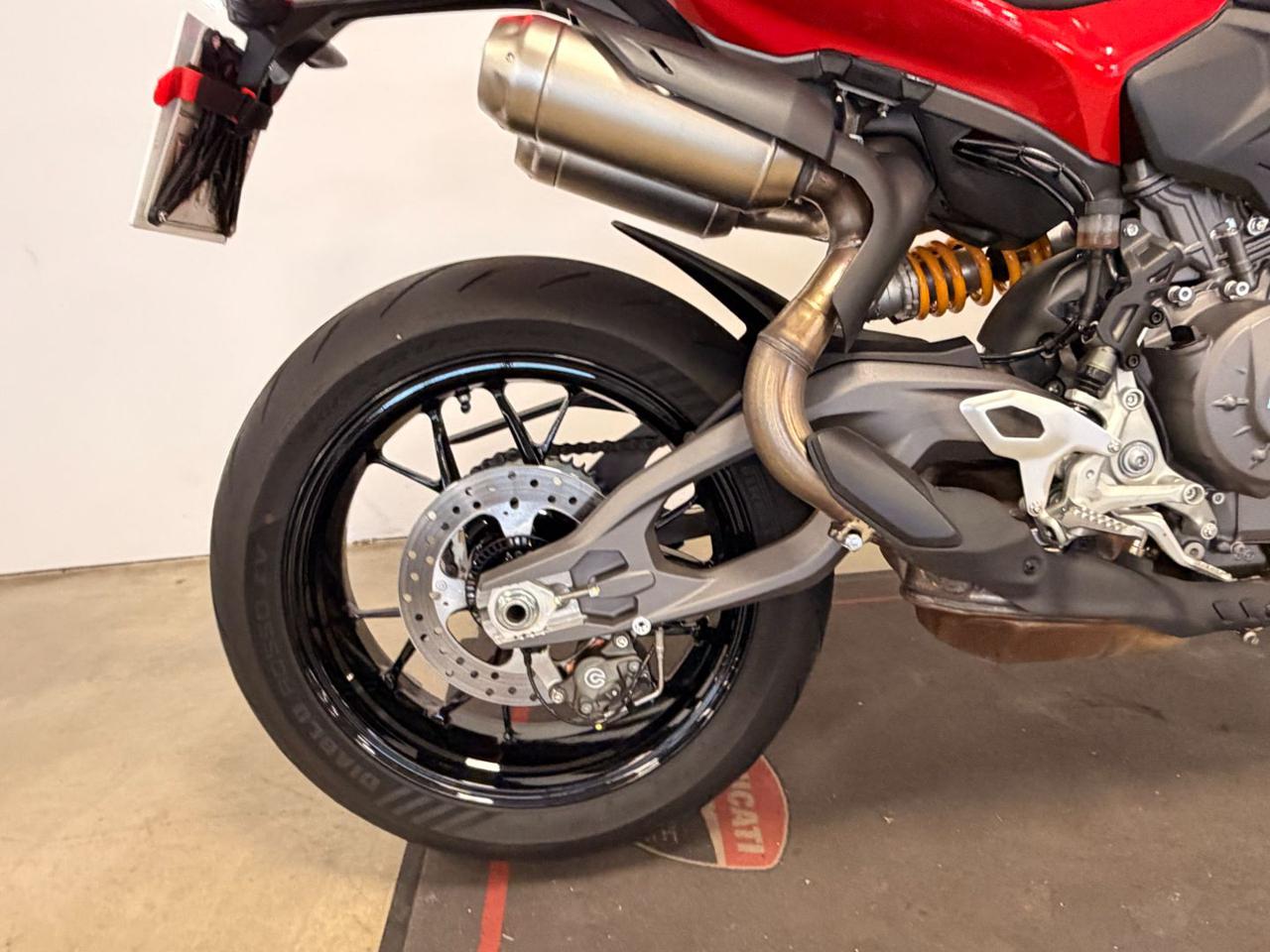 DUCATI Streetfighter V2 S MY 2025 - 6