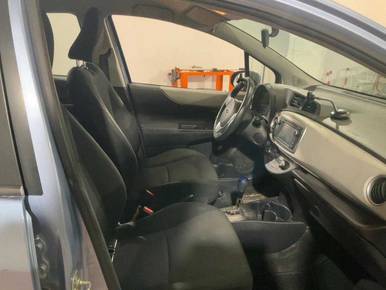 TOYOTA Yaris 1.5 Hybrid 5 porte Lounge - 11