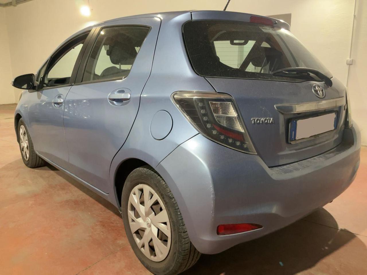 TOYOTA Yaris 1.5 Hybrid 5 porte Lounge - 8