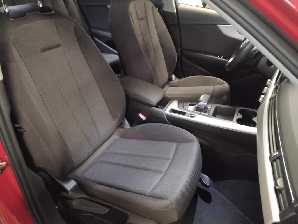 AUDI A4 Avant 30 TDI 2.0 S tronic Business MHEV - 12