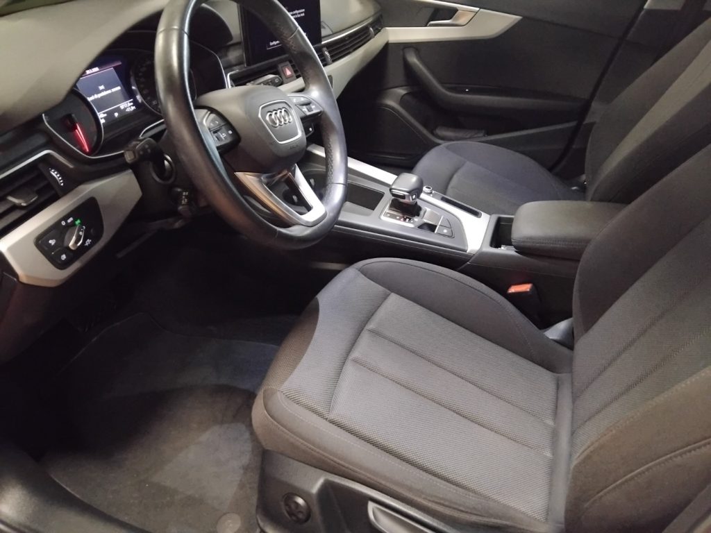 AUDI A4 Avant 30 TDI 2.0 S tronic Business MHEV - 13