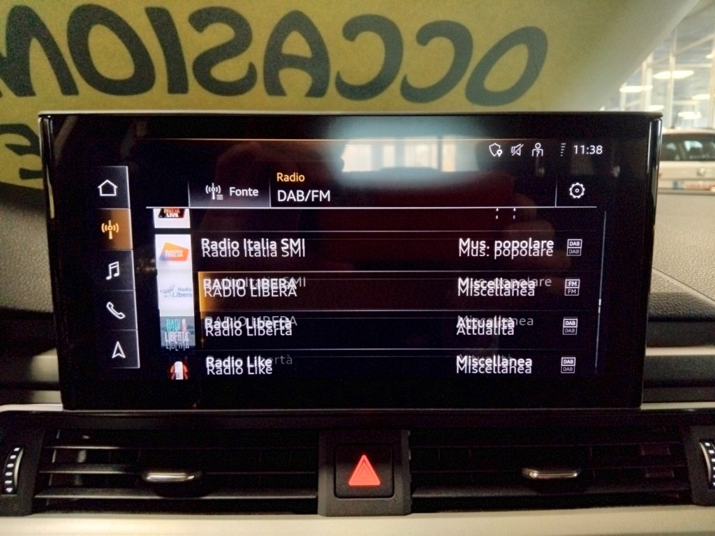 AUDI A4 Avant 30 TDI 2.0 S tronic Business MHEV - 16