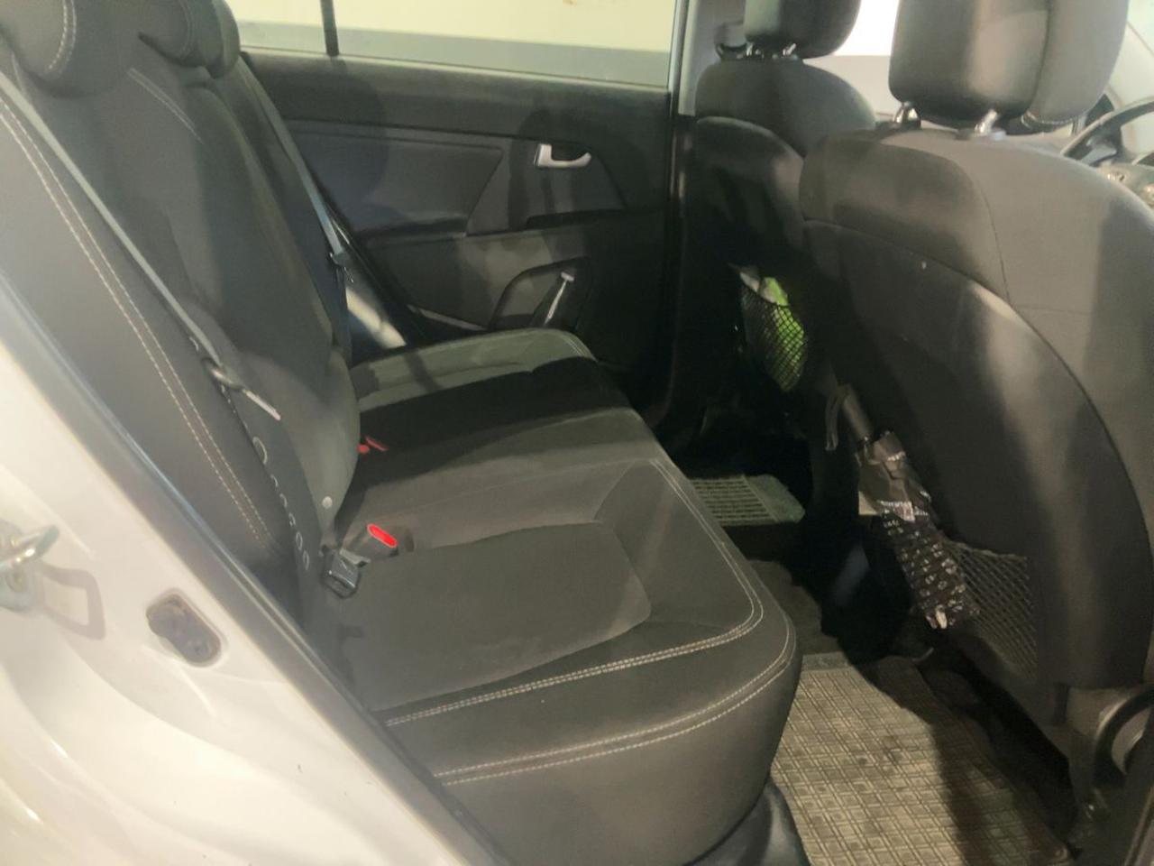 KIA Sportage 1.7 CRDI VGT 2WD Active - 13