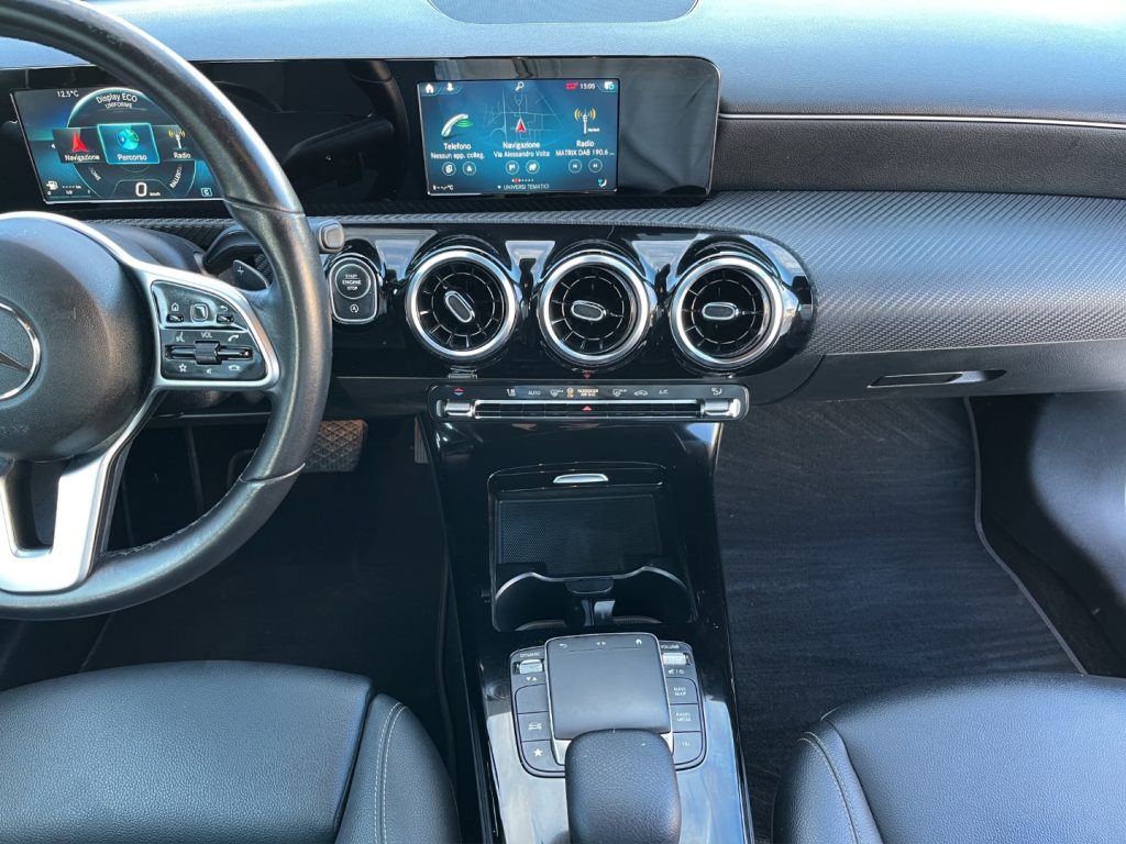 MERCEDES-BENZ A 180 180d AUTOMATIC Business - 13