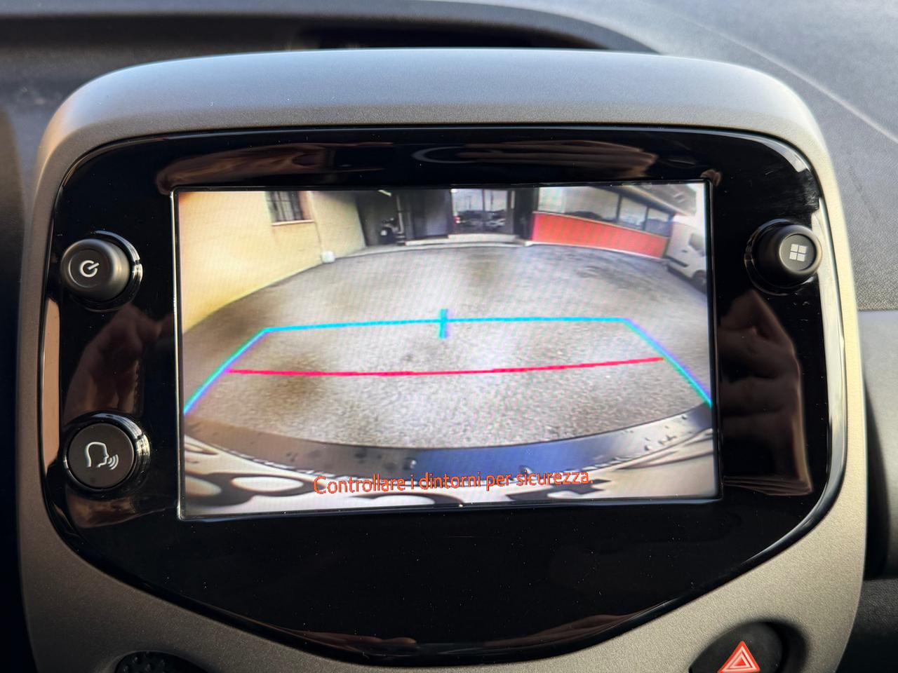 TOYOTA Aygo Connect 1.0 VVT-i 72CV 5 porte x-business plus - 11