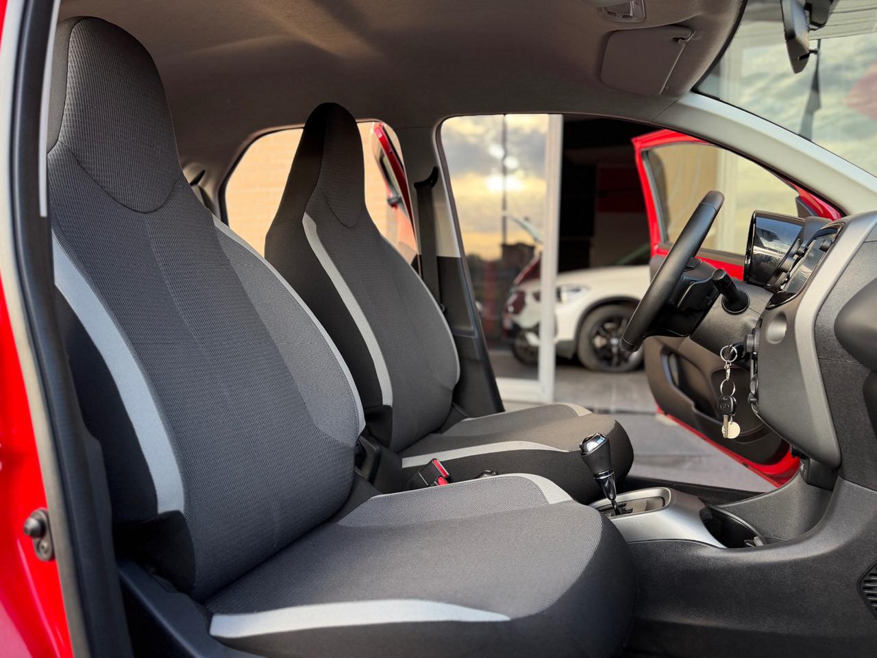 TOYOTA Aygo Connect 1.0 VVT-i 72CV 5 porte x-business plus - 10