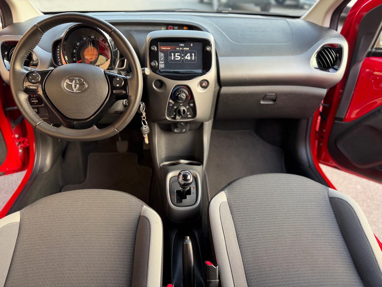 TOYOTA Aygo Connect 1.0 VVT-i 72CV 5 porte x-business plus - 9