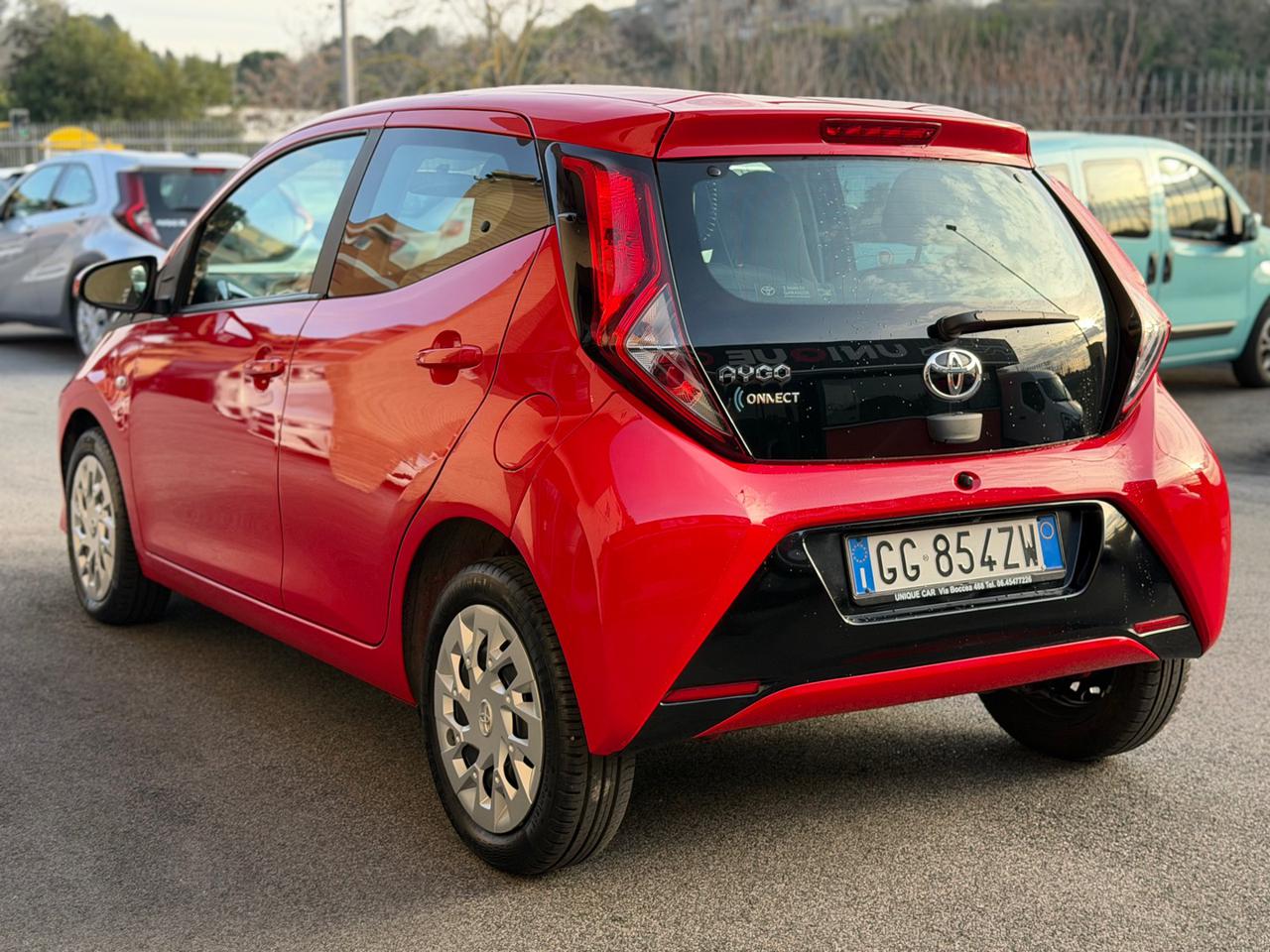 TOYOTA Aygo Connect 1.0 VVT-i 72CV 5 porte x-business plus - 5