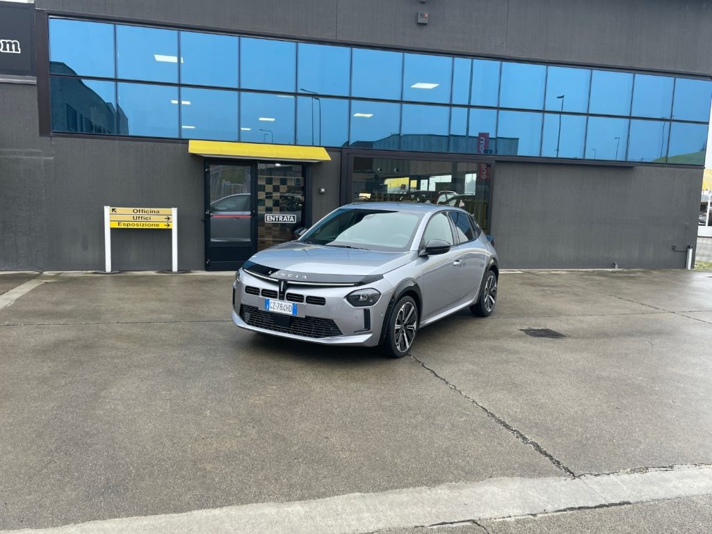 LANCIA Ypsilon Hybrid e-DCT LX - OK NEOPATENTATI - 2