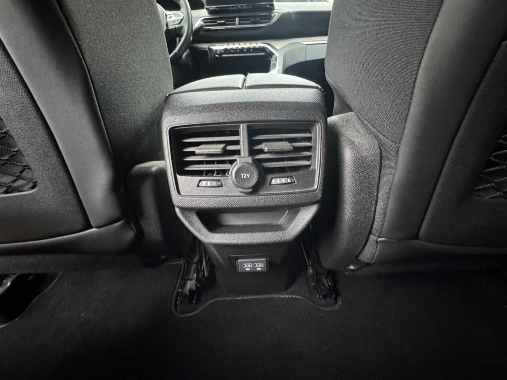 PEUGEOT 3008 BlueHDi 130 S&S EAT8 GT - 12