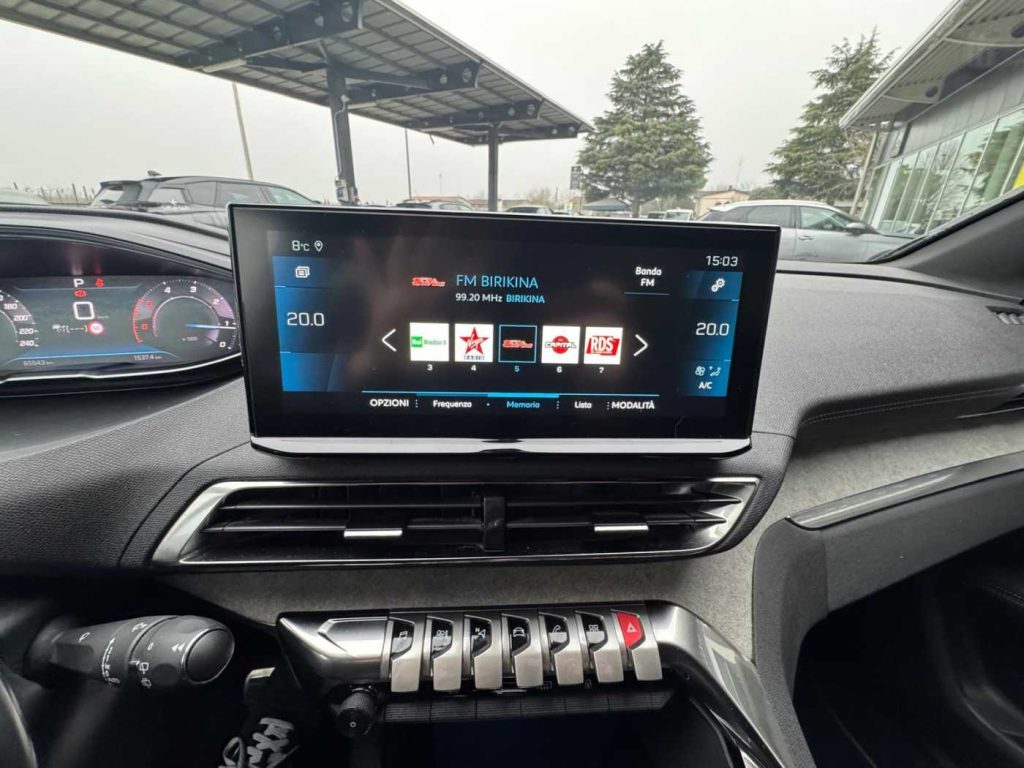 PEUGEOT 3008 BlueHDi 130 S&S EAT8 GT - 17