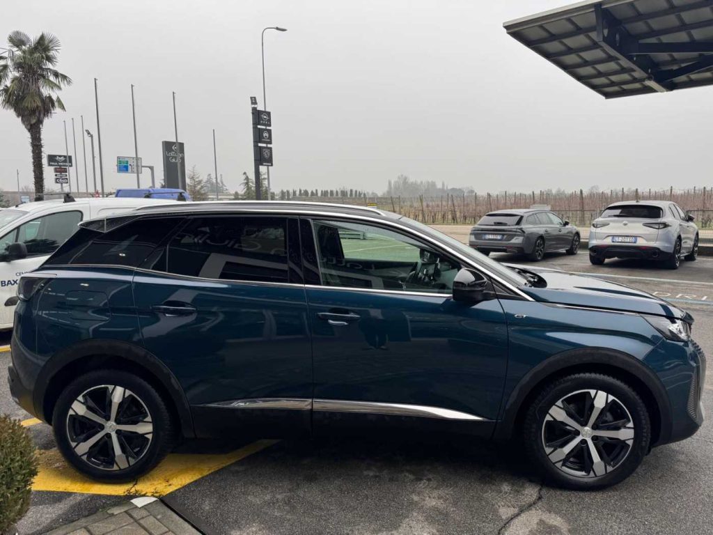 PEUGEOT 3008 BlueHDi 130 S&S EAT8 GT - 5