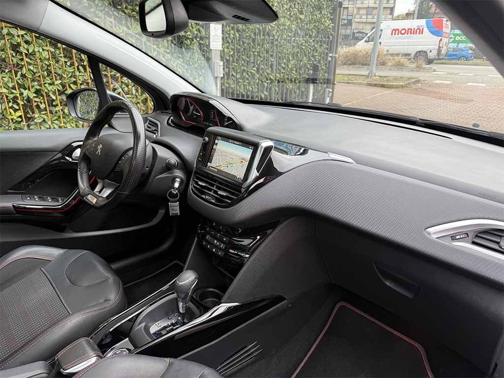 PEUGEOT 2008 1.2 puretech Gt Line AUTOMATICA TETTO PANORAMICO - 24