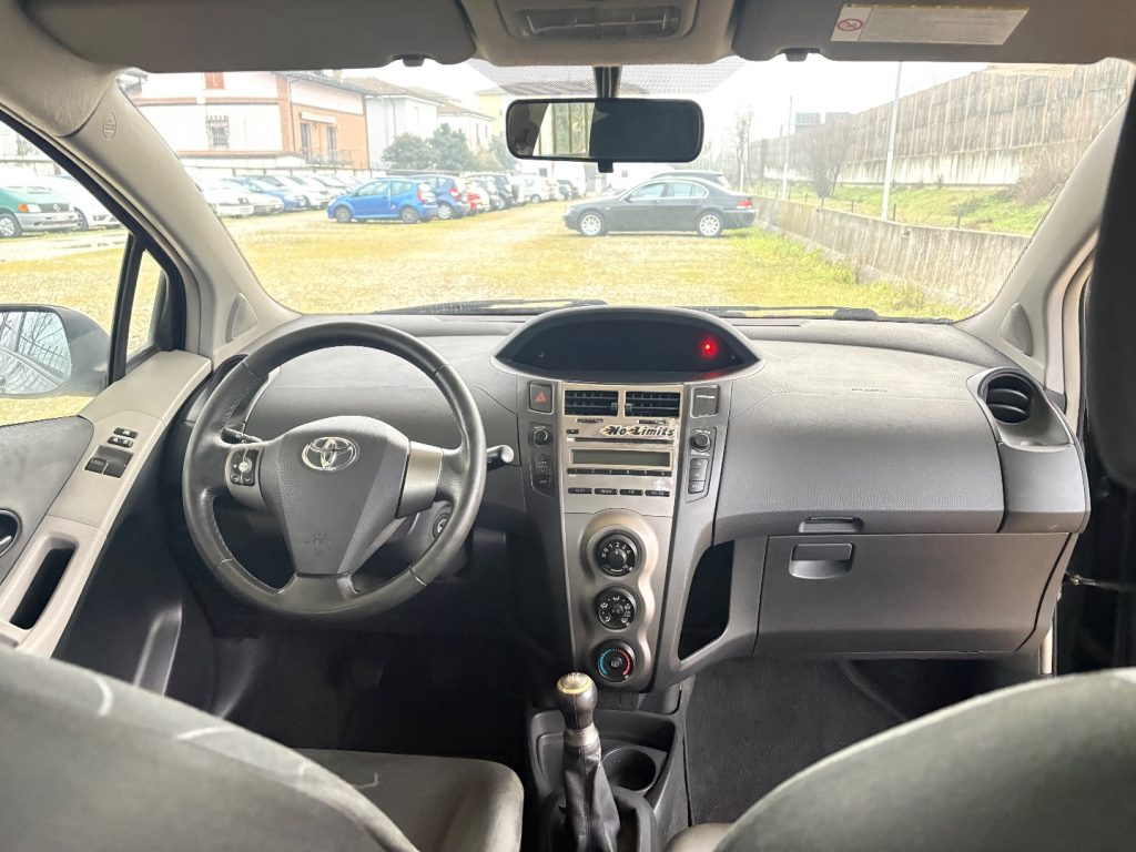 TOYOTA Yaris 1.0 5 porte OK NEIèATENTATI BòUETHOOT - 9