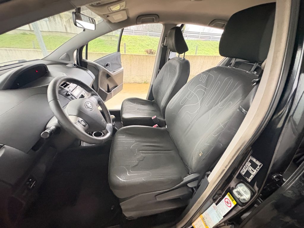 TOYOTA Yaris 1.0 5 porte OK NEIèATENTATI BòUETHOOT - 15