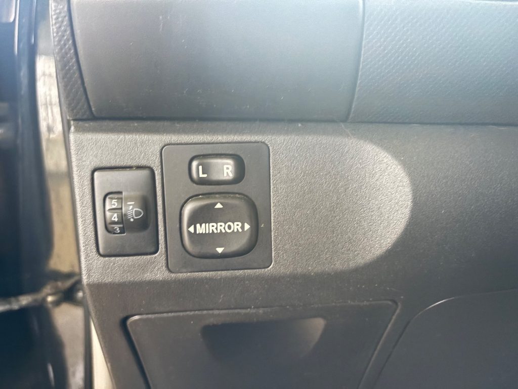 TOYOTA Yaris 1.0 5 porte OK NEIèATENTATI BòUETHOOT - 24