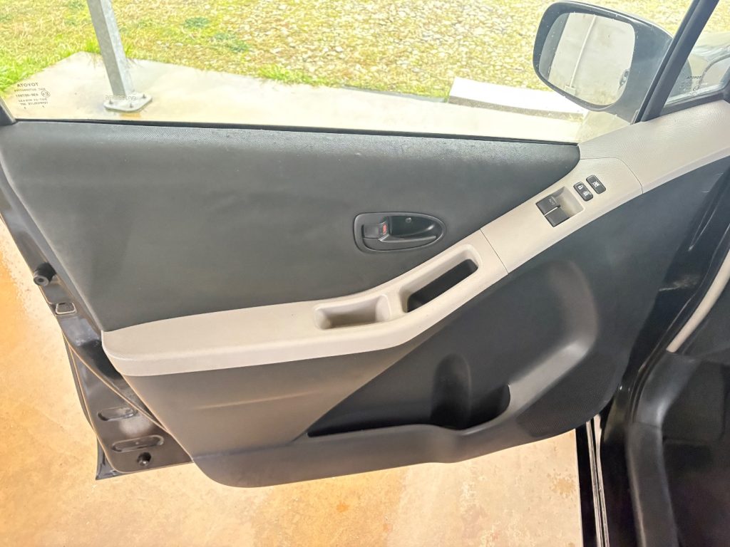 TOYOTA Yaris 1.0 5 porte OK NEIèATENTATI BòUETHOOT - 26