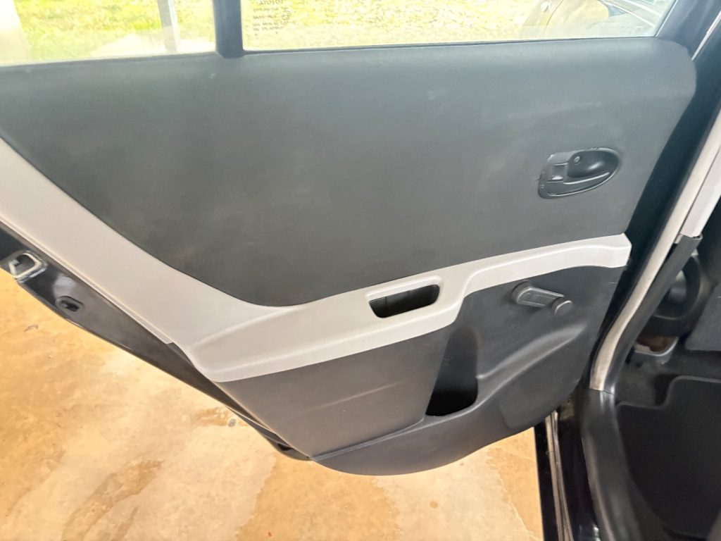 TOYOTA Yaris 1.0 5 porte OK NEIèATENTATI BòUETHOOT - 28